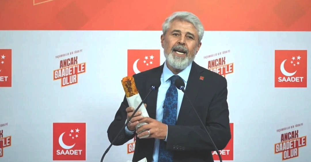 Kürsüye elinde tavuk dürümle çıktı! Enflasyon verilerinden sonra dürümflasyon hesabı gündem oldu: "Tam 66 adet eksilmiş" 1