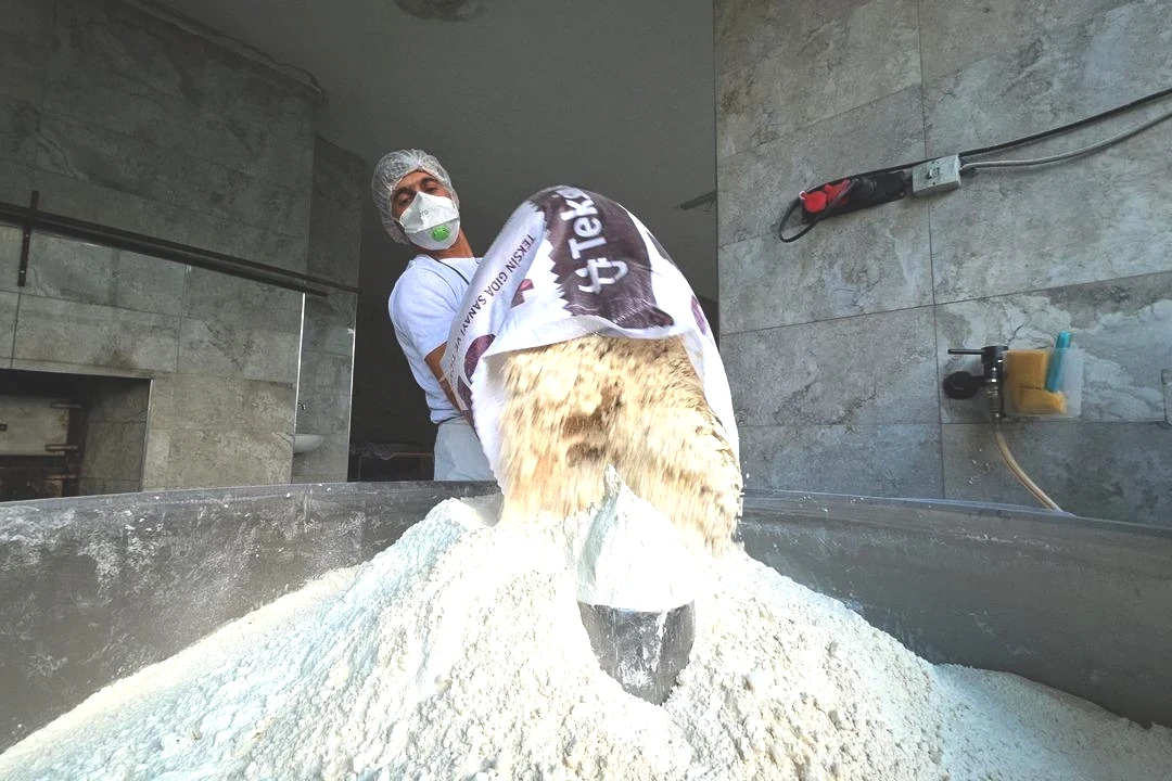 Şöhreti sınırları aştı! Kiloyla satılıyor, 8 saatte hazırlanıyor, 7 günde tüketiliyor:  Diyetisyen gibi ekmek  1